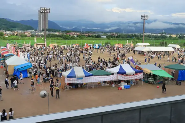 今年で15回目　夏の一大イベント「スマイルプロジェクト☆かみのやま」想いを繋ぎ、約5千発の花火が夜空彩る